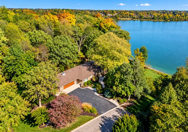 Photo 1 of Single family home for sale at 720 South St, Barrington, IL 60010 | MLS# 12792254 | Listing updated on 2026-10-29