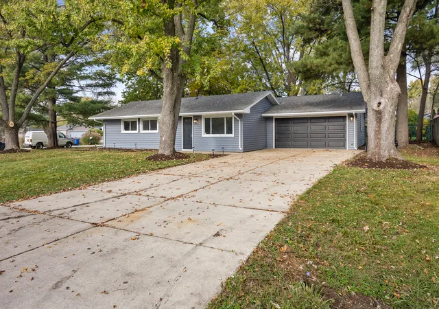 Photo 1 of Single family home for sale at 34w784 Skyline Dr, St. Charles, IL 60174 | MLS# 12792277 | Listing updated on 2026-10-29