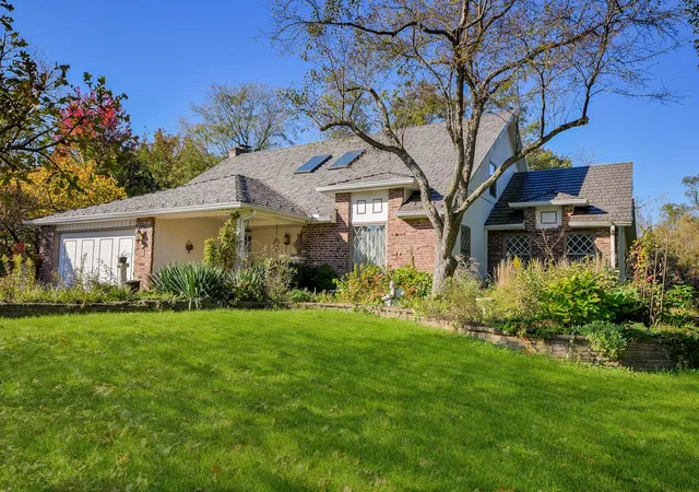 Photo 1 of Single family home for sale at 2s630 Williams Rd, Warrenville, IL 60555 | MLS# 12792279 | Listing updated on 2026-10-28