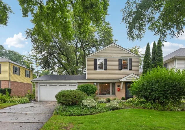 Photo 1 of Single family home for sale at 606 S Dryden Pl, Arlington Heights, IL 60005 | MLS# 12792302 | Listing updated on 2026-10-22