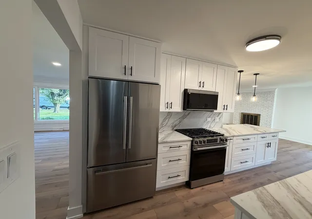 Photo 4 of Single family home for sale at 8832 Briarwood Ln, Orland Park, IL 60462 | MLS# 12792306 | Listing updated on 2026-10-23