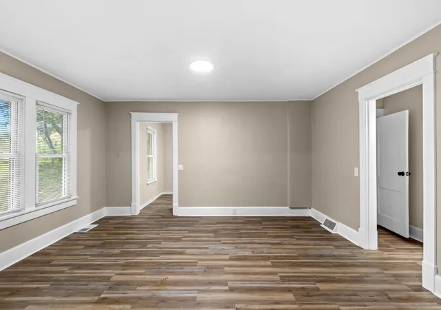 Photo 2 of Single family home for sale at 2309 Judson Ave, Alton, IL 62002 | MLS# 12792314 | Listing updated on 2026-10-22