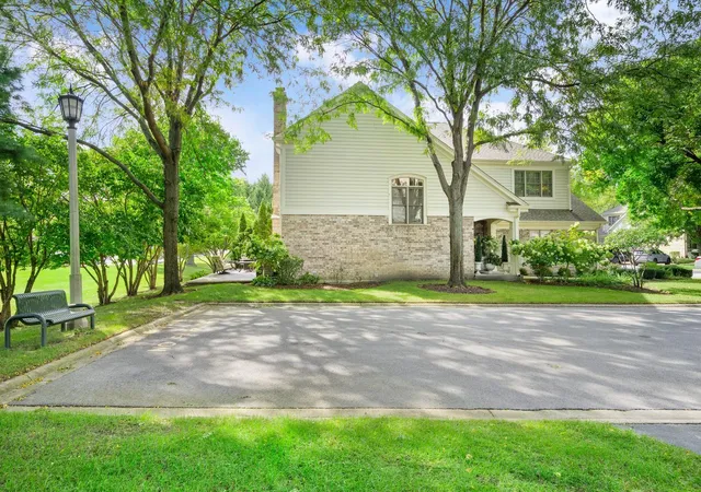 Photo 1 of Townhouse for sale at 11103 Vista Dr, Willow Springs, IL 60525 | MLS# 12792316 | Listing updated on 2026-10-29