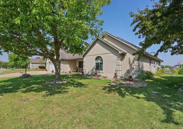 Photo 1 of Single family home for sale at 406 Beringer Cir, Urbana, IL 61802 | MLS# 12792335 | Listing updated on 2026-10-29