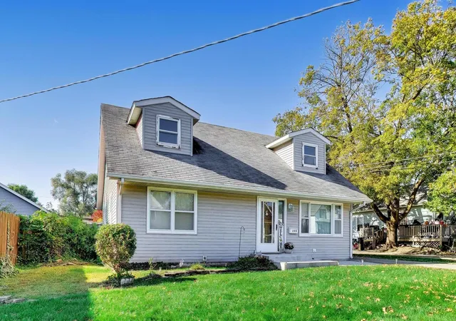 Photo 1 of Single family home for sale at 205 N Green St, Carpentersville, IL 60110 | MLS# 12792337 | Listing updated on 2026-10-27