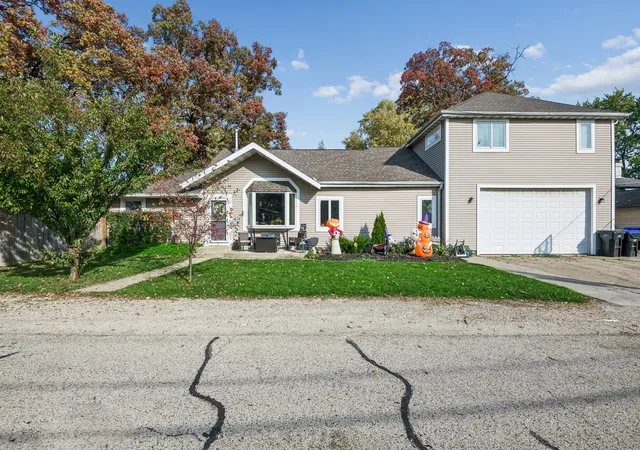 Photo 1 of Single family home for sale at 22230 W Oak Ave, Grayslake, IL 60030 | MLS# 12792347 | Listing updated on 2026-10-29