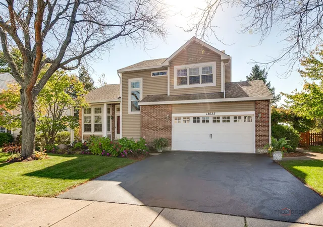 Single family home for sale at 18035 W Banbury Dr, Gurnee, IL 60031 | MLS# 12792351