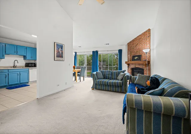 Photo 3 of Condo for sale at 785 Margate Ln #B, Prospect Heights, IL 60070 | MLS# 12792354 | Listing updated on 2026-10-22