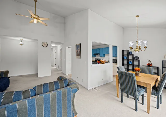 Listing Photo 4 - Condo for sale in building located at 785 Margate Ln, Prospect Heights, IL 60070 - Unit #B