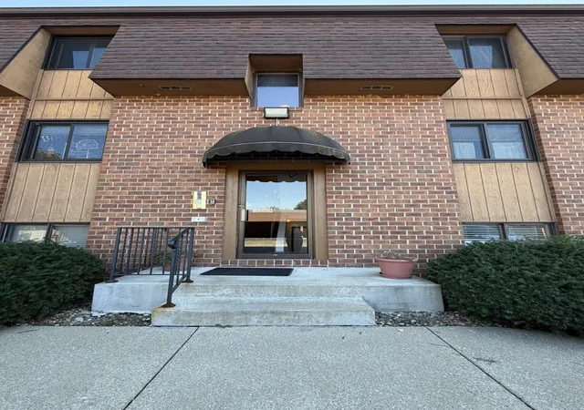 Photo 1 of Condo for sale at 1010 Arlene Ct #7, Bloomington, IL 61701 | MLS# 12792355 | Listing updated on 2026-10-27