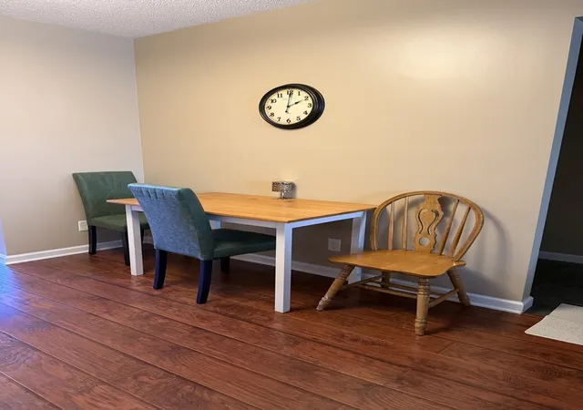 Listing Photo 5 - Condo for sale in building located at 1010 Arlene Ct, Bloomington, IL 61701 - Unit #7