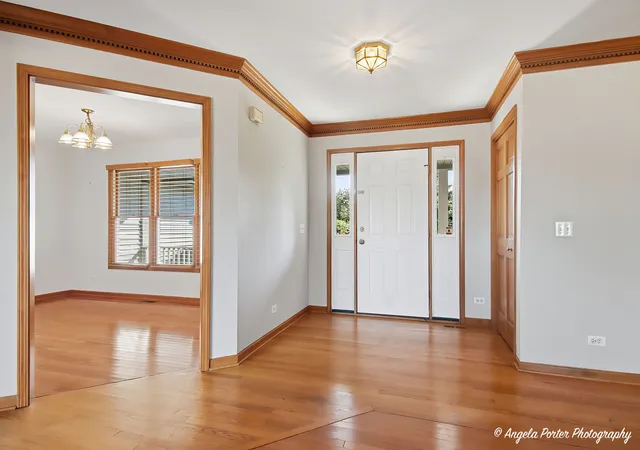 Photo 4 of Single family home for sale at 41w148 Charles Ln, Huntley, IL 60142 | MLS# 12792369 | Listing updated on 2026-10-28