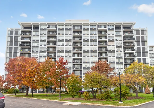 Condo for sale at 8809 W Golf Rd #9I, Niles, IL 60714 | MLS# 12792371