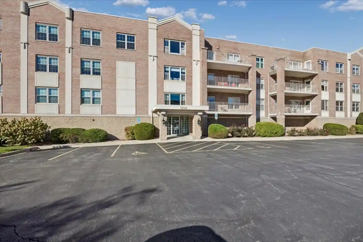 Listing Photo 1 - Condo for sale in 1200 S Prospect Ave located at 1200 S Prospect Ave, Elmhurst, IL 60126 - Unit #103