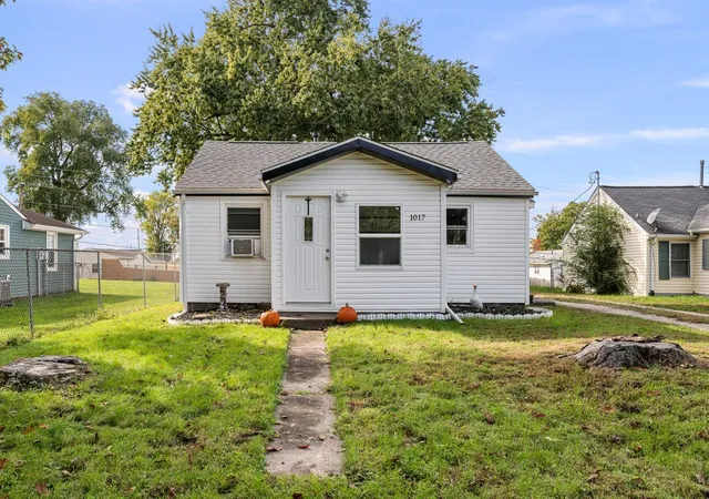 Photo 1 of Single family home for sale at 1017 7th Street, Colona, IL 61241 | MLS# 12792384 | Listing updated on 2026-10-29