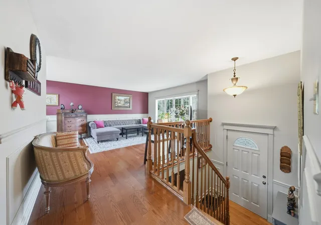 Photo 2 of Single family home for sale at 1032 Valley Strm Dr, Wheeling, IL 60090 | MLS# 12792391 | Listing updated on 2026-10-28