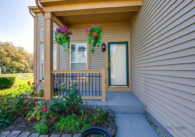 Photo 1 of Single family home for sale at 2515 N Stratford Ln, Round Lake Beach, IL 60073 | MLS# 12792410 | Listing updated on 2026-10-29