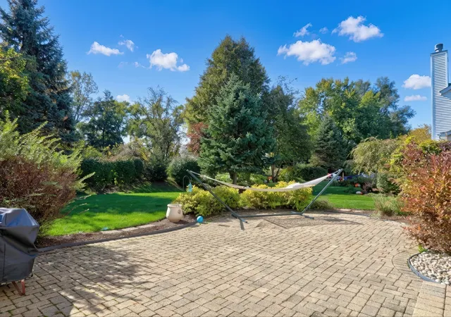 Photo 3 of Single family home for sale at 1764 Natures Way, Lindenhurst, IL 60046 | MLS# 12792414 | Listing updated on 2026-10-29
