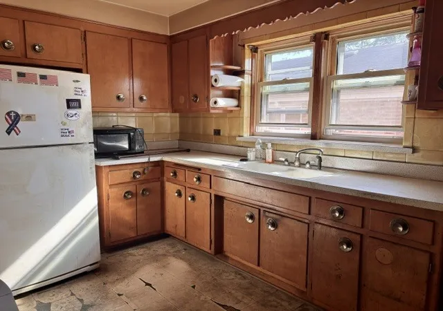 Photo 4 of Single family home for sale at 5744 S Menard Ave, Chicago, IL 60638 | MLS# 12792416 | Listing updated on 2026-10-23