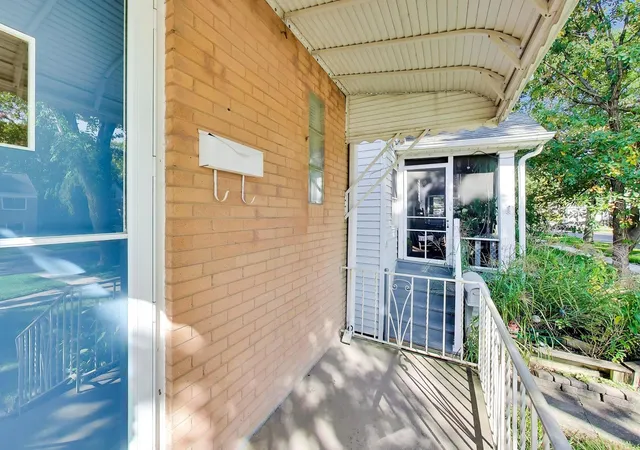 Photo 3 of Single family home for sale at 3848 Raymond Ave, Brookfield, IL 60513 | MLS# 12792421 | Listing updated on 2026-10-23