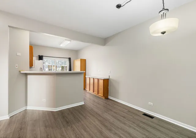 Photo 4 of Townhouse for sale at 9983 Haverhill Ln, Huntley, IL 60142 | MLS# 12792428 | Listing updated on 2026-10-27