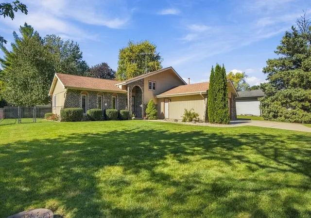 Photo 1 of Single family home for sale at 509 Danny Dr, Shorewood, IL 60404 | MLS# 12792440 | Listing updated on 2026-10-27