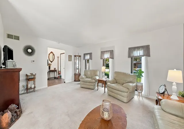 Photo 4 of Single family home for sale at 509 Danny Dr, Shorewood, IL 60404 | MLS# 12792440 | Listing updated on 2026-10-27