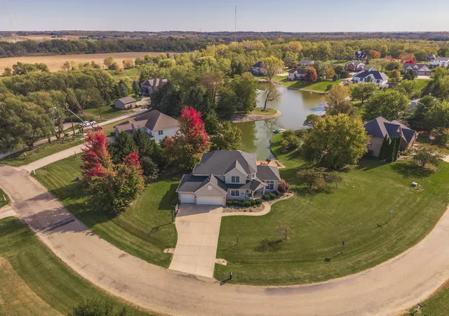 Photo 1 of Single family home for sale at 10069 Wolf Hl Rd, Bloomington, IL 61705 | MLS# 12792442 | Listing updated on 2026-10-25