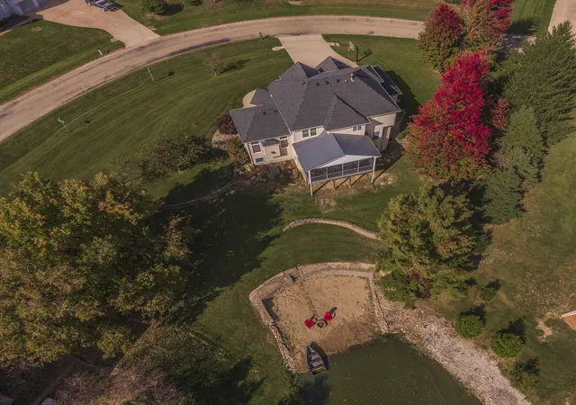 Photo 2 of Single family home for sale at 10069 Wolf Hl Rd, Bloomington, IL 61705 | MLS# 12792442 | Listing updated on 2026-10-25