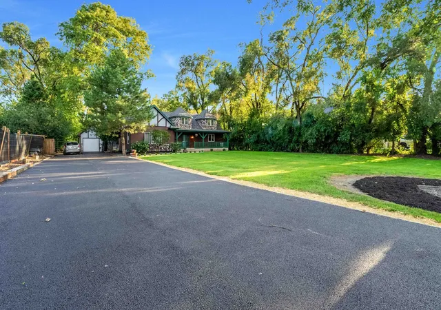 Photo 3 of Single family home for sale at 7555 W 105th Street, Palos Hills, IL 60465 | MLS# 12792444 | Listing updated on 2026-10-23