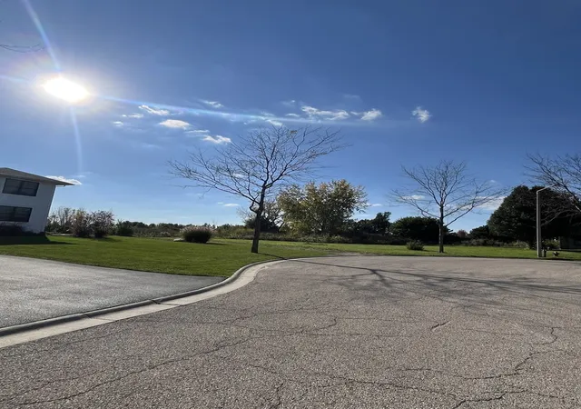 Photo 4 of Land for sale at 11 Wintergreen Ct, Algonquin, IL 60102 | MLS# 12792447 | Listing updated on 2026-10-29