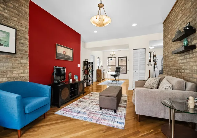 Photo 3 of Condo for sale at 1654 W Farwell Ave #2I, Chicago, IL 60626 | MLS# 12792451 | Listing updated on 2026-10-23