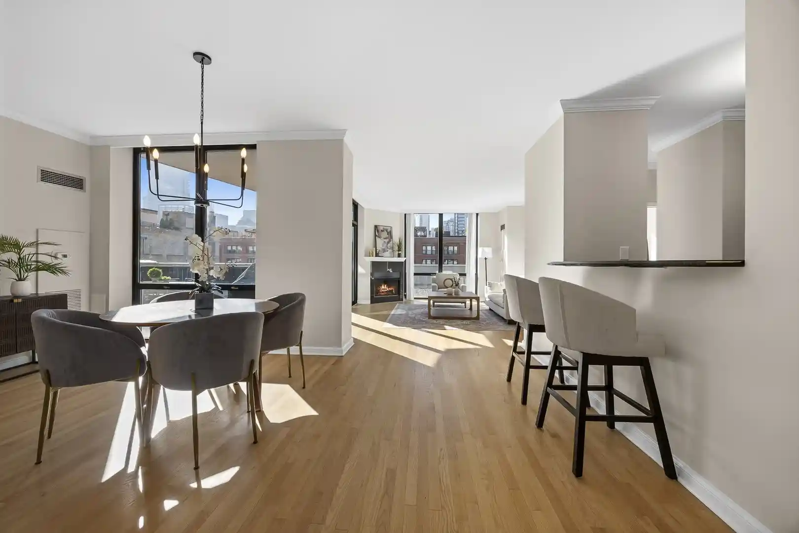 Listing Photo 2 - Condo for sale in 435 W Erie St located at 435 W Erie St, Chicago, IL 60654 - Unit #701