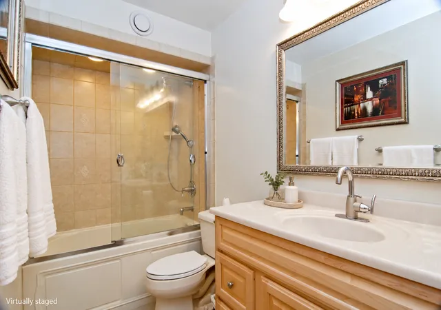 Photo 2 of Condo for sale at 211 E Ohio St #819, Chicago, IL 60611 | MLS# 12792459 | Listing updated on 2026-10-23