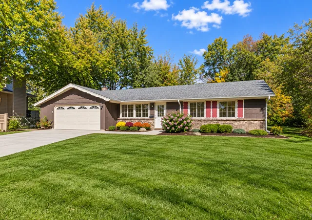 Photo 1 of Single family home for sale at 608 Andrew Ct, Schaumburg, IL 60193 | MLS# 12792467 | Listing updated on 2026-10-27
