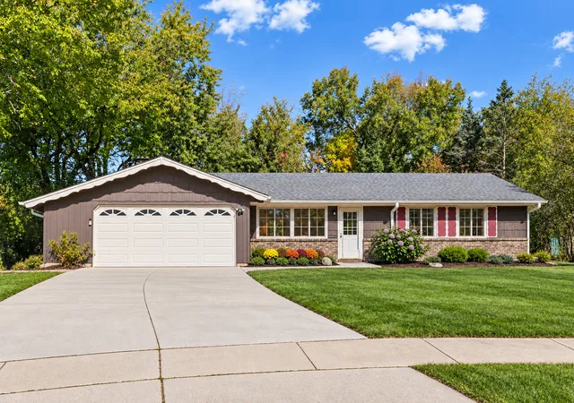 Photo 42 of Single family home for sale at 608 Andrew Ct, Schaumburg, IL 60193 | MLS# 12792467 | Listing updated on 2026-10-27
