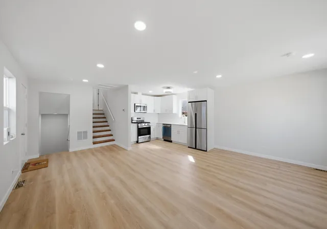 Photo 4 of Single family home for sale at 6733 S Throop St, Chicago, IL 60636 | MLS# 12792482 | Listing updated on 2026-10-23