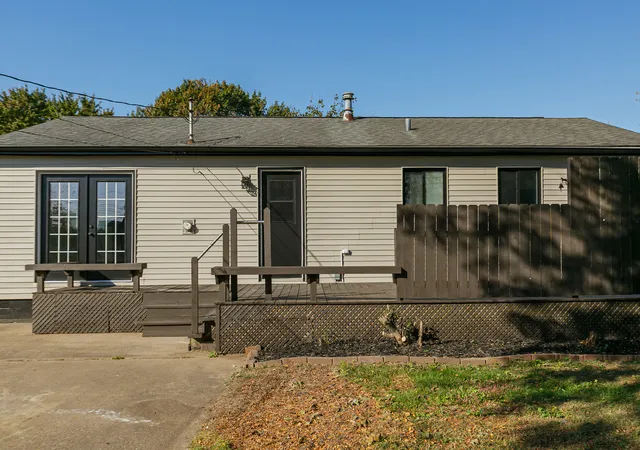 Photo 3 of Single family home for sale at 712 3rd Street, Colona, IL 61241 | MLS# 12792486 | Listing updated on 2026-10-29