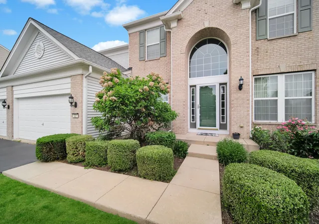 Photo 1 of Single family home for sale at 321 Parker Pl, Oswego, IL 60543 | MLS# 12792492 | Listing updated on 2026-10-23