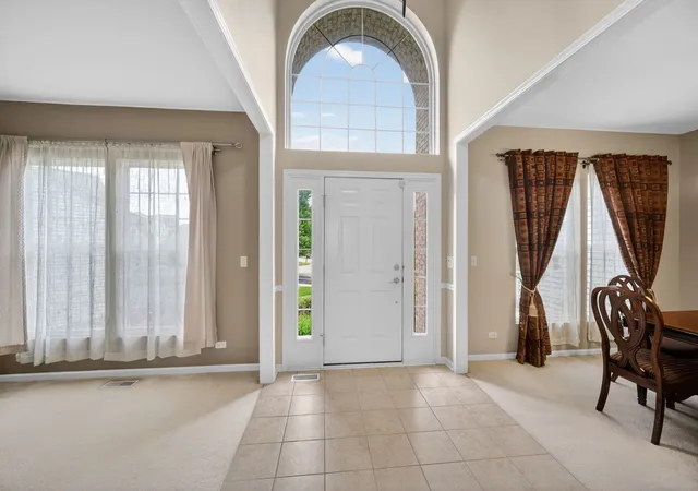 Photo 3 of Single family home for sale at 321 Parker Pl, Oswego, IL 60543 | MLS# 12792492 | Listing updated on 2026-10-23