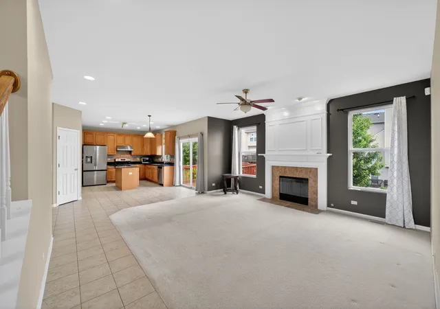 Photo 4 of Single family home for sale at 321 Parker Pl, Oswego, IL 60543 | MLS# 12792492 | Listing updated on 2026-10-23