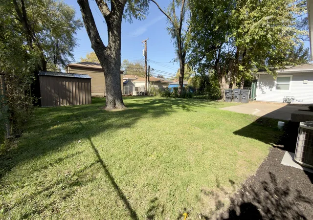 Photo 3 of Single family home for sale at 15722 Woodlawn E Ave, South Holland, IL 60473 | MLS# 12792506 | Listing updated on 2026-10-27
