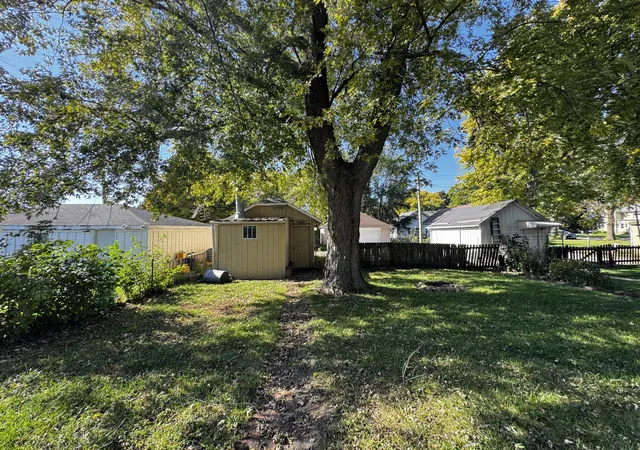 Photo 3 of Single family home for sale at 135 N Birch St, Waterman, IL 60556 | MLS# 12792508 | Listing updated on 2026-10-23