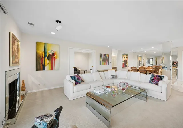 Photo 3 of Condo for sale at 1250 Rudolph Rd #5G, Northbrook, IL 60062 | MLS# 12792560 | Listing updated on 2026-10-29