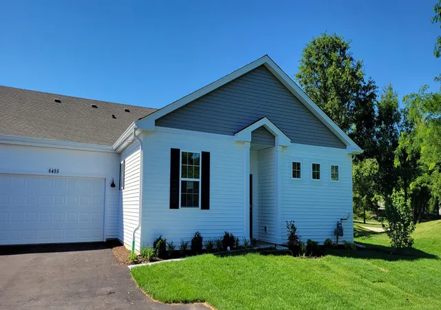 Townhouse for sale at 6466 Maple Glen Dr, Wonder Lake, IL 60097 | MLS# 12792575