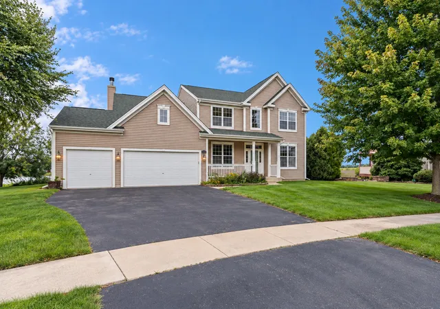 Single family home for sale at 831 Bach Ct, Woodstock, IL 60098 | MLS# 12792589