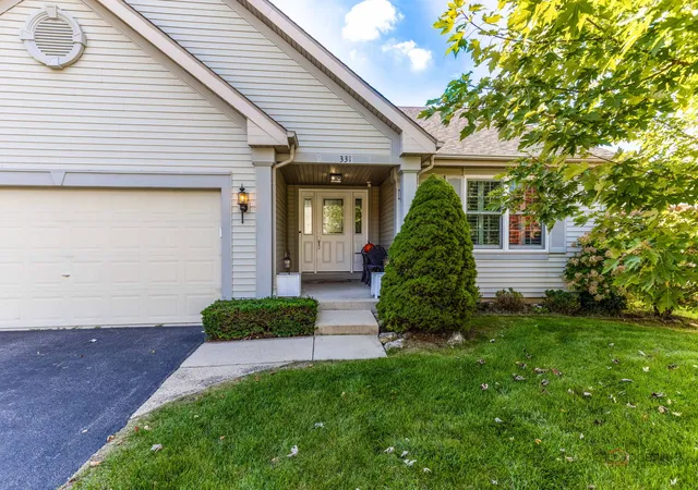 Photo 3 of Single family home for sale at 331 Woodhill Ln, Lake Villa, IL 60046 | MLS# 12792598 | Listing updated on 2026-10-29