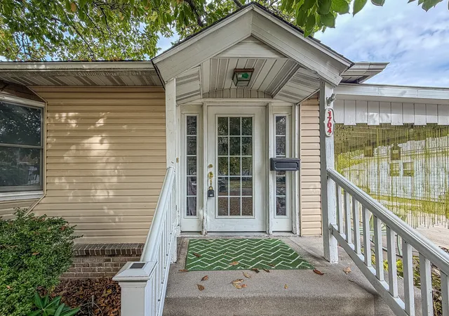 Photo 2 of Single family home for sale at 1704 Piatt Ave, Mattoon, IL 61938 | MLS# 12792601 | Listing updated on 2026-10-29