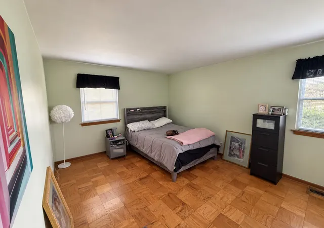 Photo 4 of Single family home for sale at 1113 S Cherrywood Dr, Mount Prospect, IL 60056 | MLS# 12792606 | Listing updated on 2026-10-27
