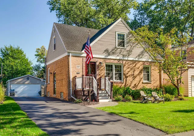 Photo 1 of Single family home for sale at 517 N Emerson St, Mount Prospect, IL 60056 | MLS# 12792607 | Listing updated on 2026-10-29